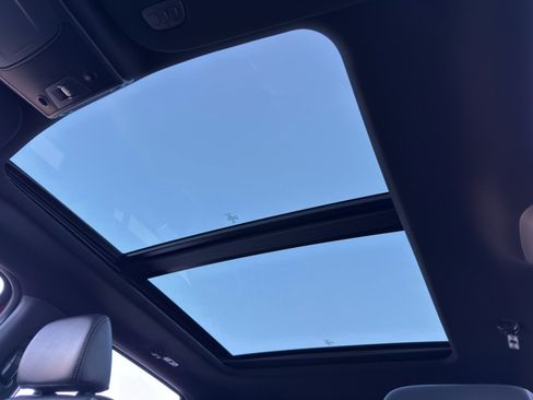 Used 2022 Ford F250 Lariat w/ Lariat Ultimate Package image 13