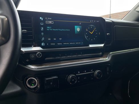 Used 2024 Chevrolet Silverado 3500 LT image 14