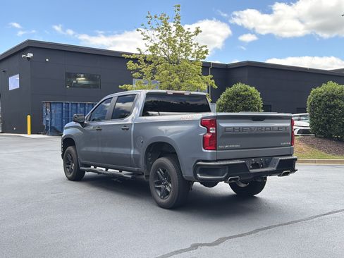 Used 2021 Chevrolet Silverado 1500 Custom Trail Boss AWD/4WD image 12
