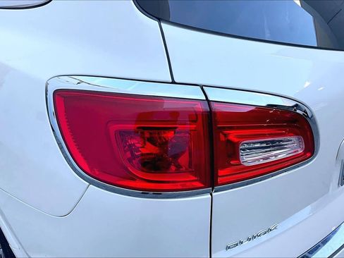 Used 2015 Buick Enclave Leather image 26