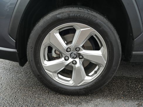 Used 2021 Toyota RAV4 Limited AWD/4WD image 12