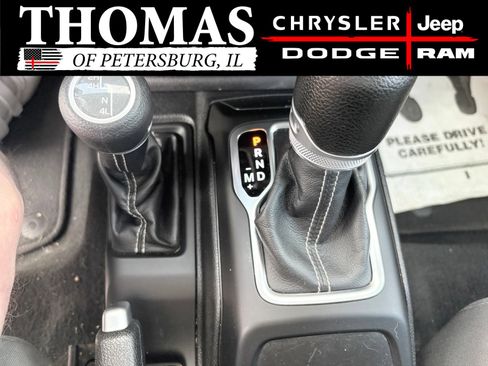 Used 2019 Jeep Wrangler Unlimited Sahara AWD/4WD image 21