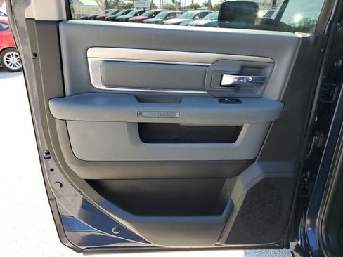 Used 2017 RAM 1500 Big Horn RWD image 13