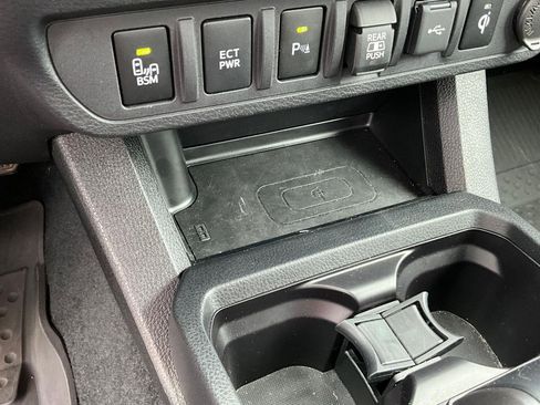 Used 2023 Toyota Tacoma TRD Off-Road w/ TRD Premium Off Road Package AWD/4WD image 15