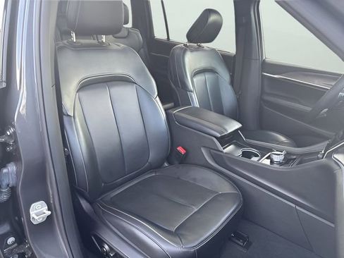 Used 2024 Jeep Grand Cherokee L Limited w/ Luxury Tech Group II AWD/4WD image 14