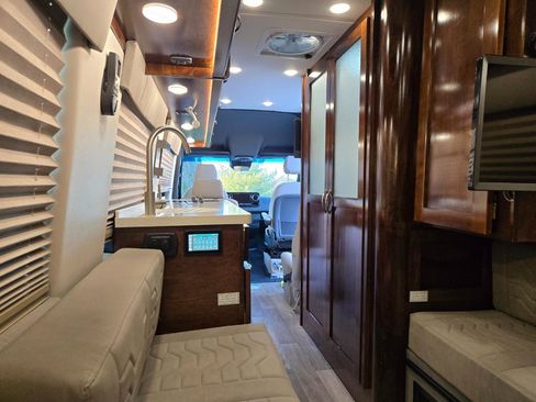 Used 2022 Mercedes-Benz Sprinter 3500 image 18