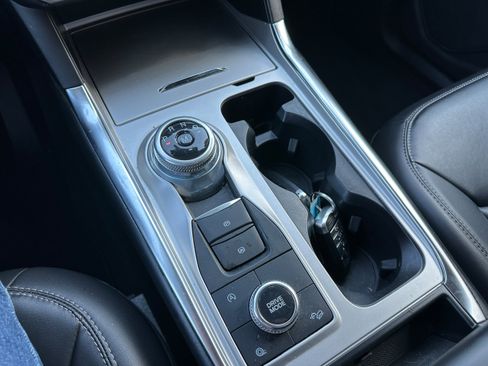 Certified 2021 Ford Explorer XLT w/ Equipment Group 202A image 14