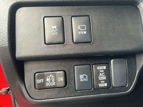 Used 2023 Toyota Tacoma TRD Off-Road w/ TRD Premium Off Road Package image 26