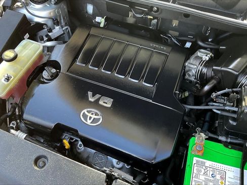 Used 2011 Toyota RAV4 Limited w/ Limited Extra Value Pkg AWD/4WD image 30
