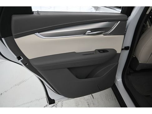 Used 2023 Cadillac XT5 Premium Luxury image 25