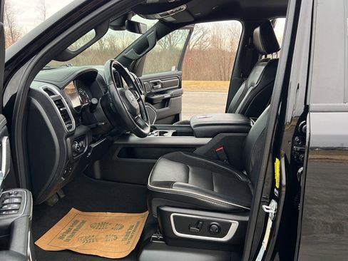Used 2023 RAM 1500 Laramie AWD/4WD image 15