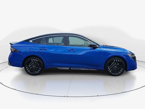 New 2026 Nissan Sentra SR w/ SR Premium Package FWD image 2