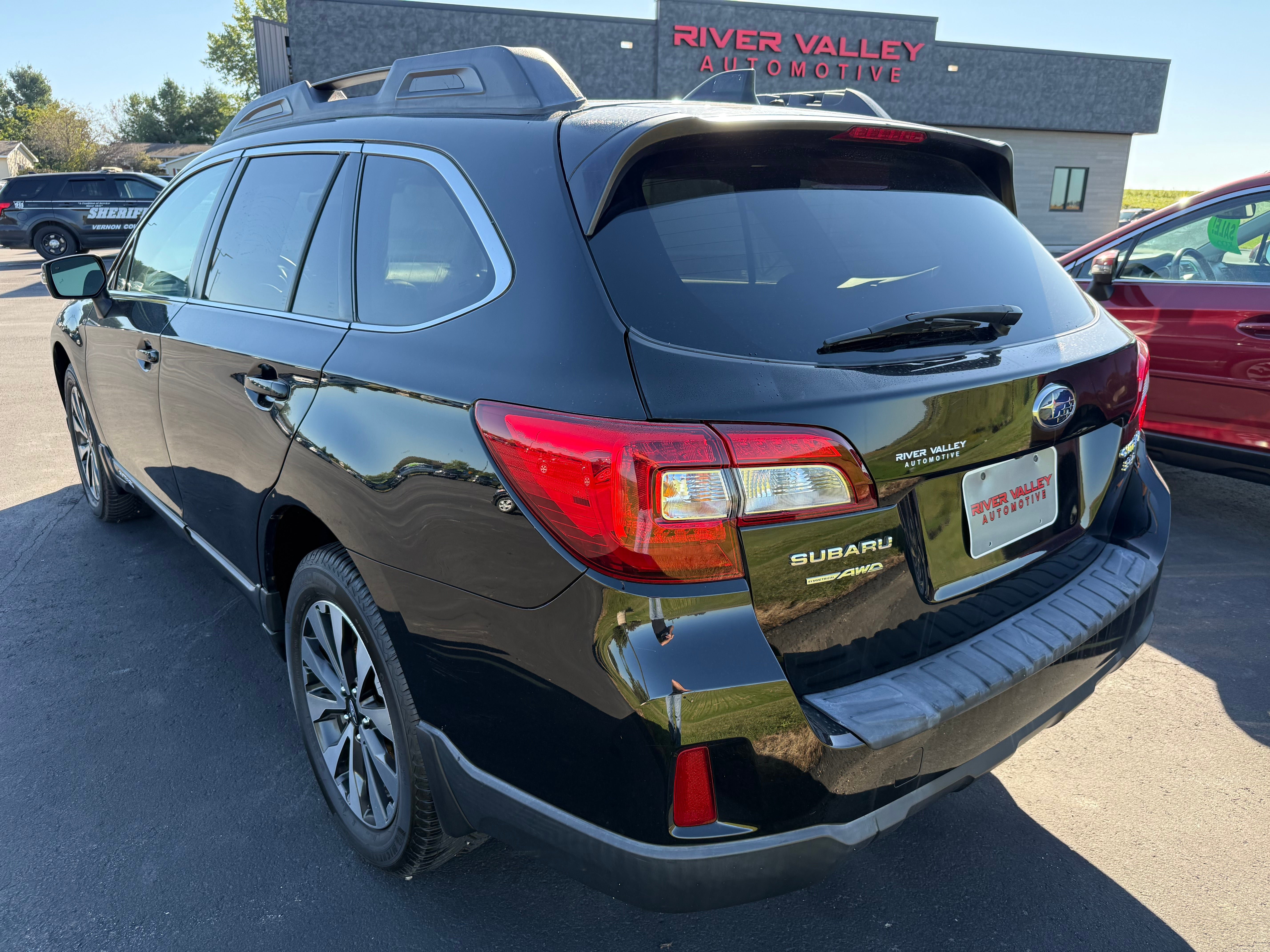 Used 2016 Subaru Outback 3.6R Limited AWD/4WD image 13