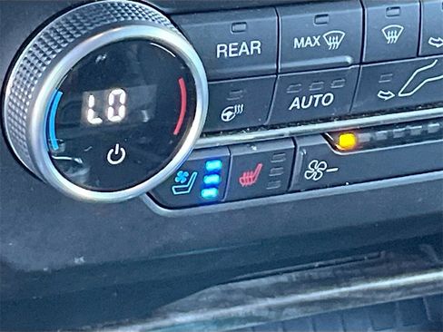 Used 2021 Ford Expedition Max Limited image 20