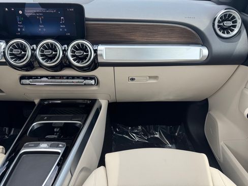 Used 2026 Mercedes-Benz GLB 250 4MATIC image 20