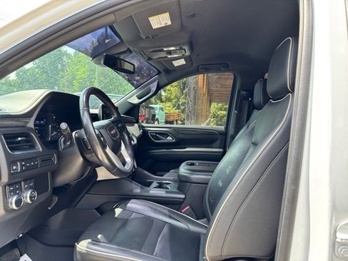 Used 2021 GMC Yukon SLT AWD/4WD image 11