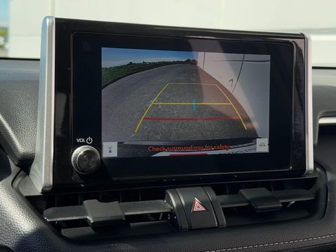 Certified 2023 Toyota RAV4 LE AWD/4WD image 19