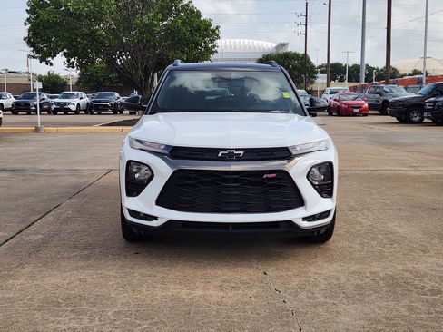 Used 2023 Chevrolet TrailBlazer RS FWD image 3