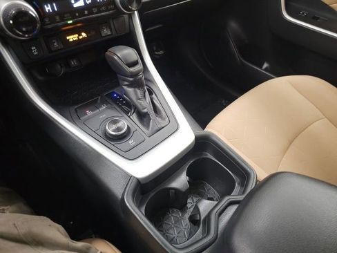 Used 2019 Toyota RAV4 XLE w/ Convenience Package image 21