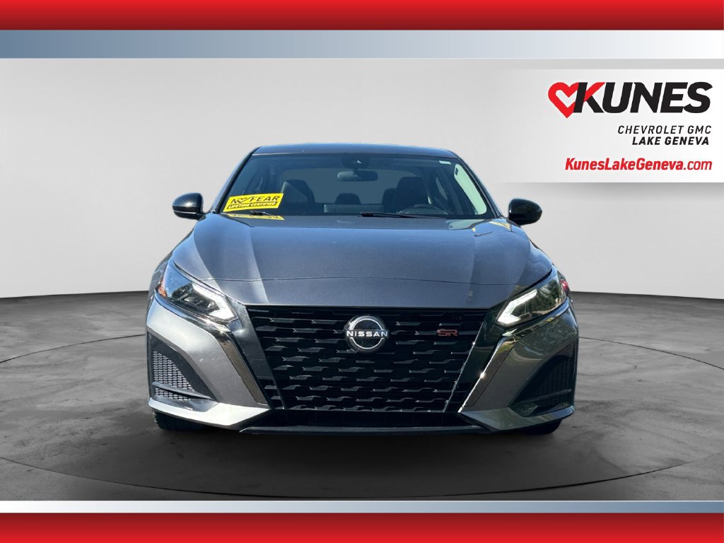 Used 2024 Nissan Altima 2.5 SR w/ SR Premium Package FWD image 3