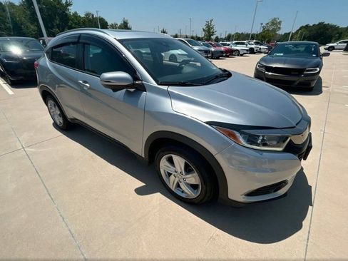 Used 2019 Honda HR-V EX-L image 3