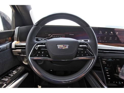 New 2026 Cadillac Escalade Platinum Sport w/ LPO, ONYX Package AWD/4WD image 13