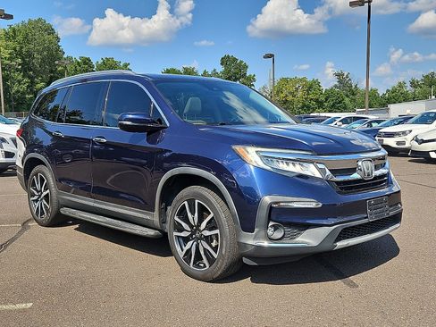 Used 2019 Honda Pilot Touring image 1