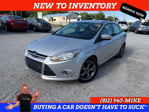 Used 2013 Ford Focus SE FWD image 1
