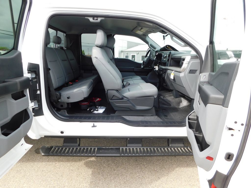 New 2025 Ford F350 XL w/ XL Chrome Package AWD/4WD image 18