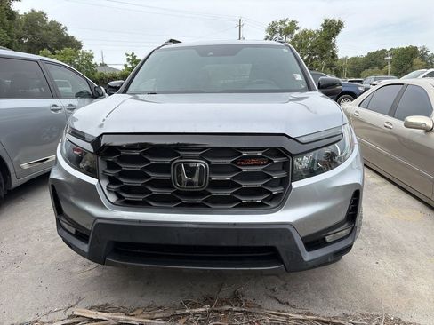 Used 2023 Honda Passport TrailSport image 2