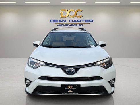 Used 2018 Toyota RAV4 Limited image 8