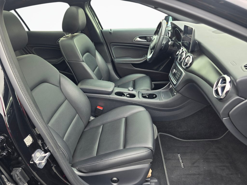 Used 2018 Mercedes-Benz GLA 250 4MATIC image 27