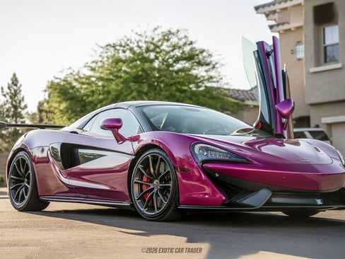 Used 2018 McLaren 570S Spider RWD image 21