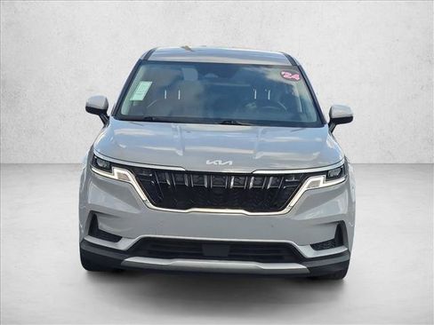 Used 2024 Kia Carnival EX FWD image 2