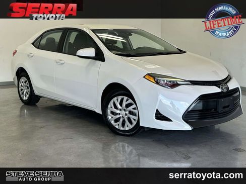 Used 2017 Toyota Corolla LE FWD image 1