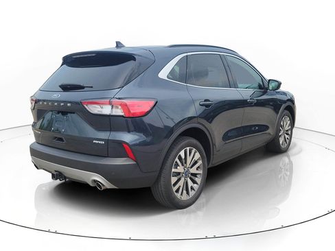 Used 2022 Ford Escape Titanium w/ Class II Trailer Tow Package AWD/4WD image 3