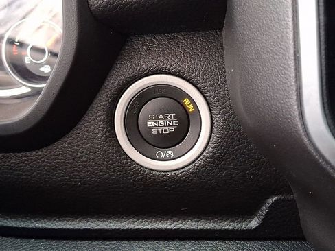 Used 2021 RAM 1500 Big Horn image 22