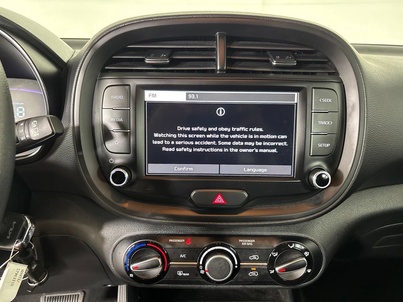 Used 2025 Kia Soul LX w/ LX Technology Package FWD image 16