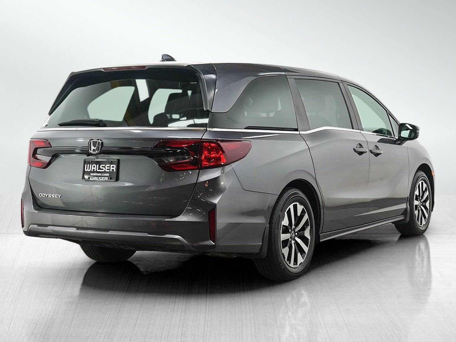 Used 2025 Honda Odyssey EX-L image 5