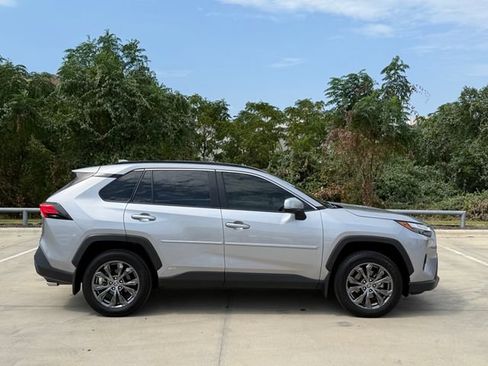 Used 2023 Toyota RAV4 XLE Premium AWD/4WD image 4