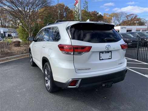 Used 2019 Toyota Highlander Limited Platinum image 6