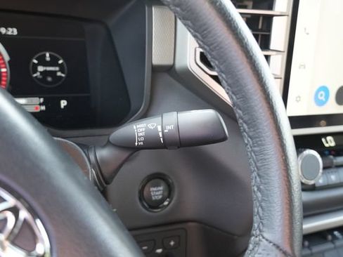 Used 2025 Toyota Tundra Limited AWD/4WD image 26