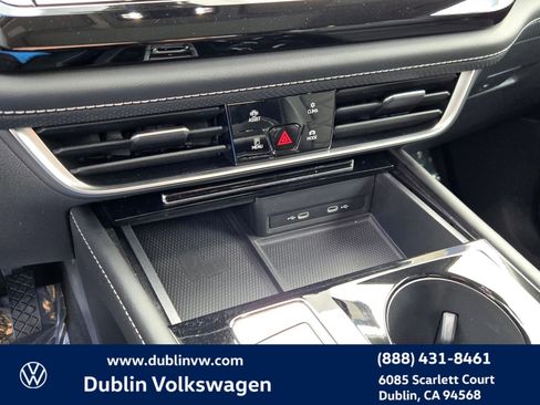 Certified 2024 Volkswagen Atlas SE image 20