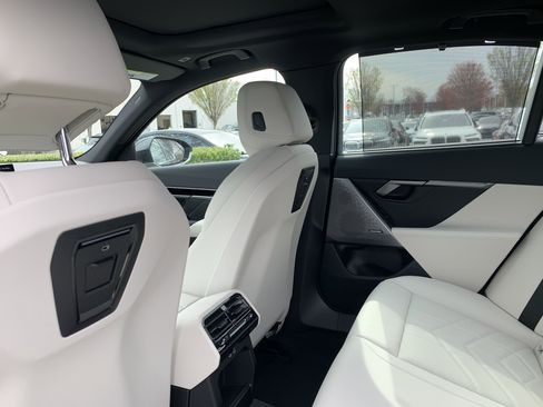 Certified 2025 BMW 530i xDrive w/ M Sport Package image 34