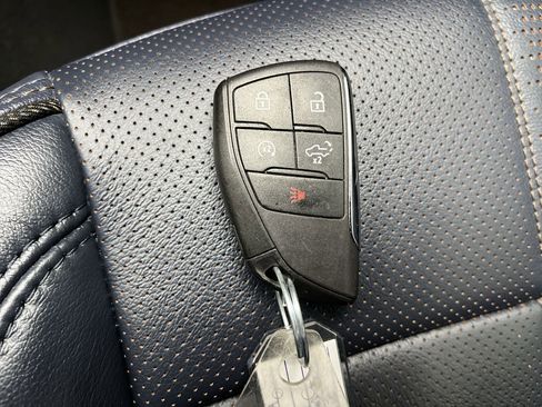 Certified 2024 Chevrolet Silverado 1500 High Country w/ Technology Package image 31