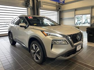 Used 2021 Nissan Rogue SL video 1