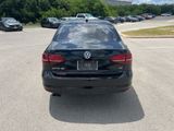 Used 2017 Volkswagen Jetta SE image 4