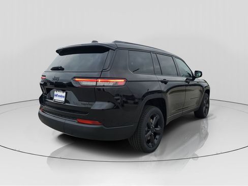 New 2025 Jeep Grand Cherokee L Limited w/ Black Appearance Package image 4