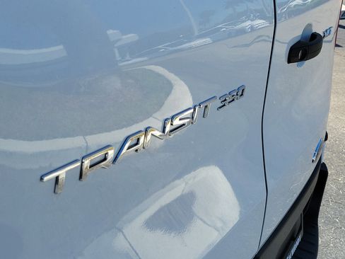Used 2022 Ford Transit 350 XLT image 10