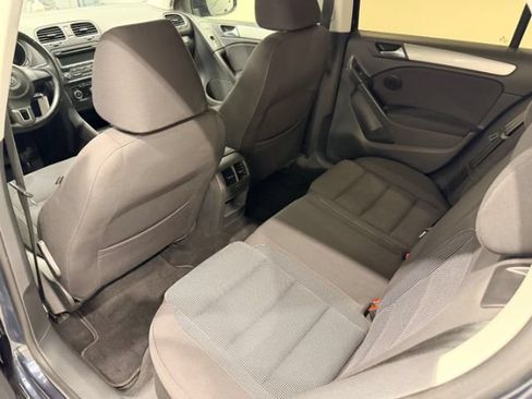 Used 2013 Volkswagen Golf 4-Door FWD image 29